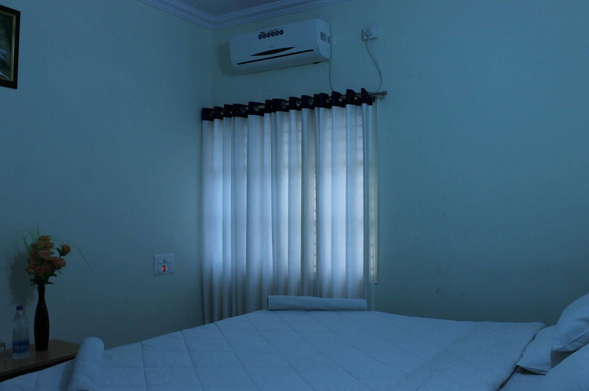 Oyo 1900 Hotel Olive Residency Mysore Exterior photo